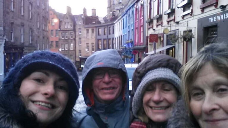 Edinburgh: Custom Highlights & Hidden Gems Tour with a Local - What to Expect on the Tour