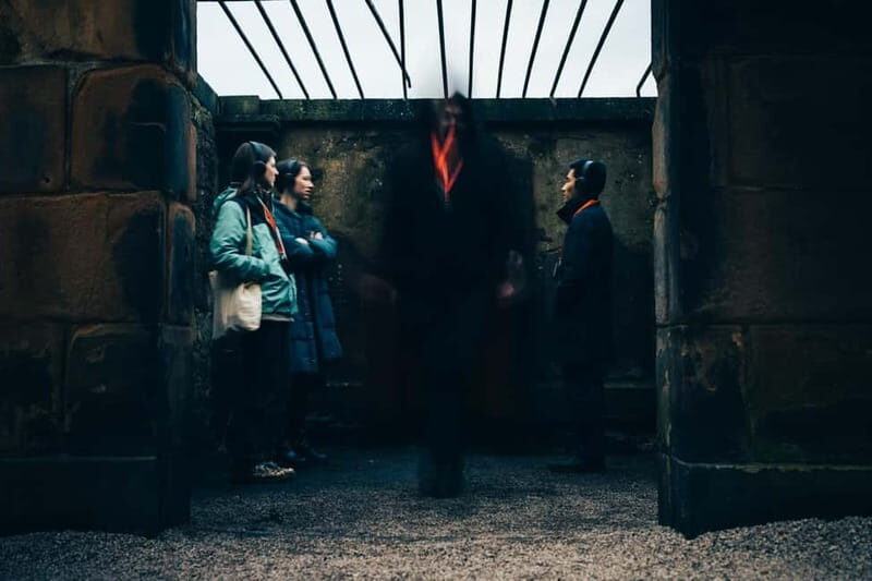 Edinburgh: Underground Vaults and Graveyard Evening Tour - The Tour Itinerary in Detail