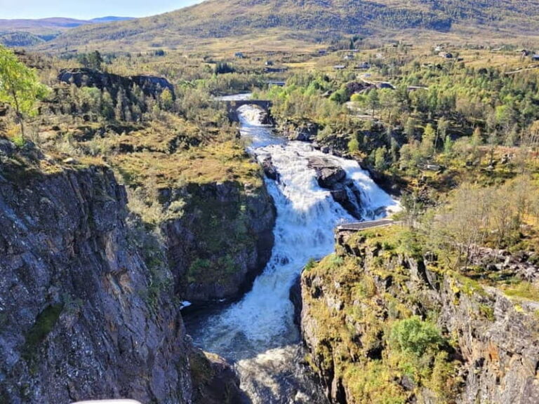 Eidfjord: Vøringsfossen Waterfalls Round-Trip Shuttle - Reaching Vøringsfossen: What to Expect