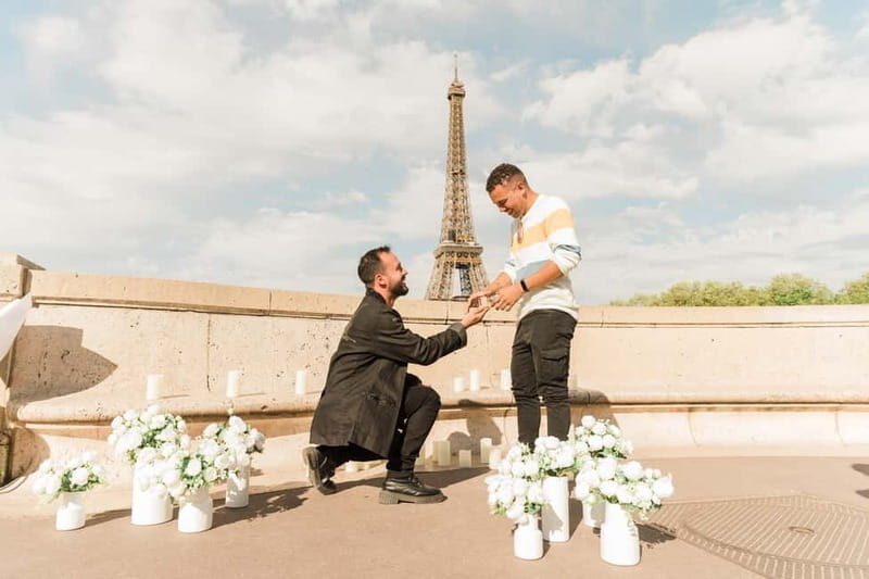 Eiffel Tower Proposal lgbtqia+ / 1h Photographer - The Experience Itself: What to Expect