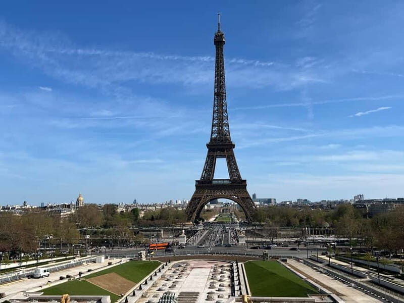 Eiffel Tower Second Floor Access or Summit - Who Should Consider This Tour?