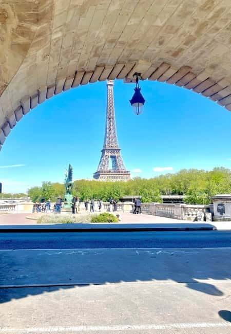 Eiffel Tower Tour to Les Invalides plus Boat Ride on the Seine River - What Makes This Tour Stand Out?