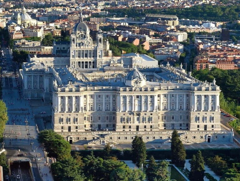 Essential Madrid with Sunset at the Temple of Debod - FAQs
