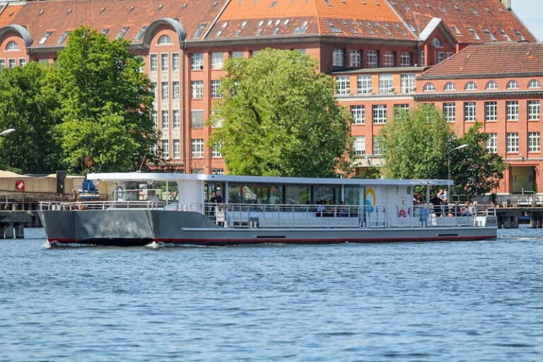 Evening Boat Tour 1.5 hour with our solarcatamaran - The Itinerary and What You Can Expect