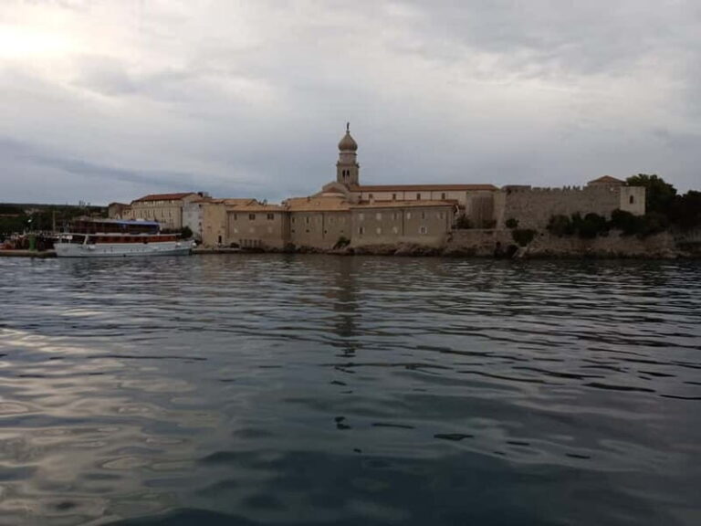 Evening Boat Trip to Krk City: Explore Nightlife & Culture - Who Should Consider This Tour