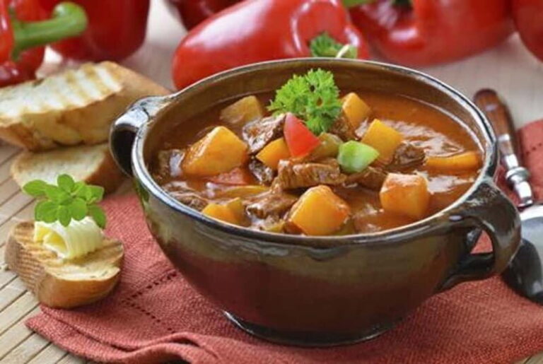 Experience Bosnian Cuisine: Learn to Make Lonac & Hurmasice - An In-Depth Look at the Experience