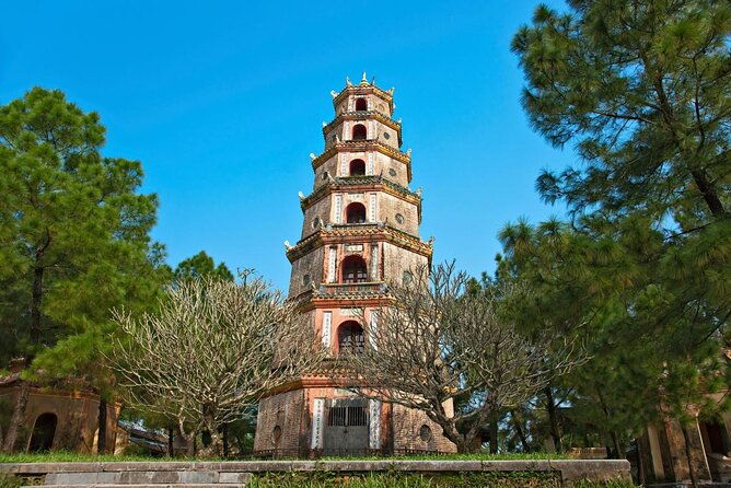 Explore Hues 3 Royal Tombs & Iconic Pagoda with an (ES) driver. - Exploring Hue’s Royal Tombs & Iconic Pagoda with a Private Driver