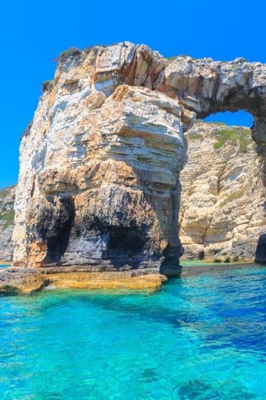 Explore Paxos & Antipaxos with Victoria boat - Private Tour - The Boat and Its Comfort