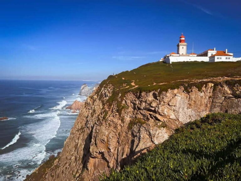 Explore Sintra, Cabo da Roca and Cascais on a Private Tour - Lunch at Praia das Maçãs: A Portuguese Feast