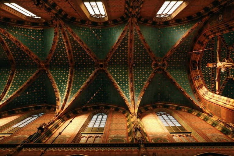 Fairy Tales and Legends of Krakow Guided Tour - The Itinerary Breakdown: What to Expect