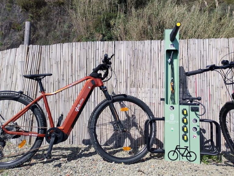 Farmhouse aperitif + electric bike tour in Monterosso al Mare - A Detailed Look at the Experience