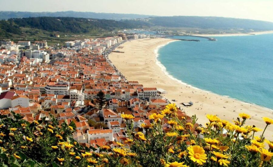 Fátima, Óbidos e Nazaré - Small Group - Transport and Guide Quality