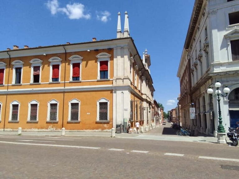 Ferrara: Private City Highlights Guided Bike Tour - The Value of a Private Tour