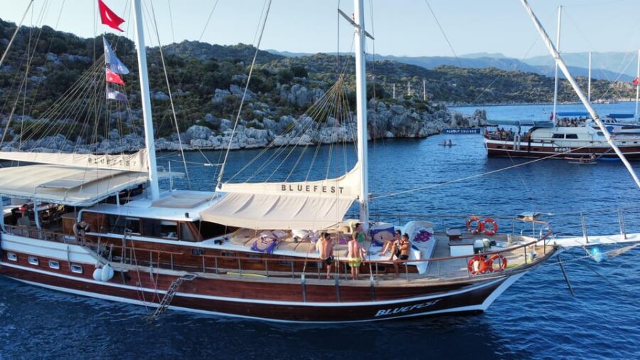 Fethiye to Olimpos 4 Days 3 Nights Gulet Blue Cruise - The Gulet and Comfort