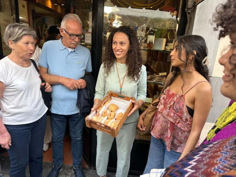 Florence: Street Food Tour with Wine & Local Guide - Group Size, Duration, and Practicalities