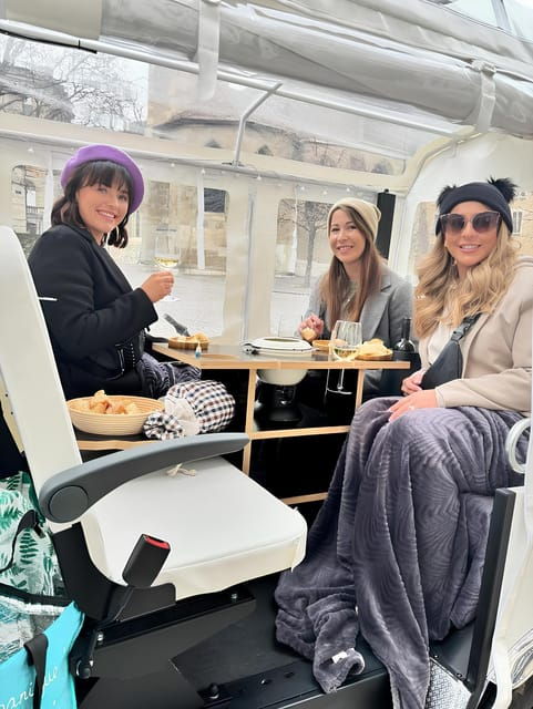 Fondue and wine private Tuk Tuk tour in Geneva - Key Points