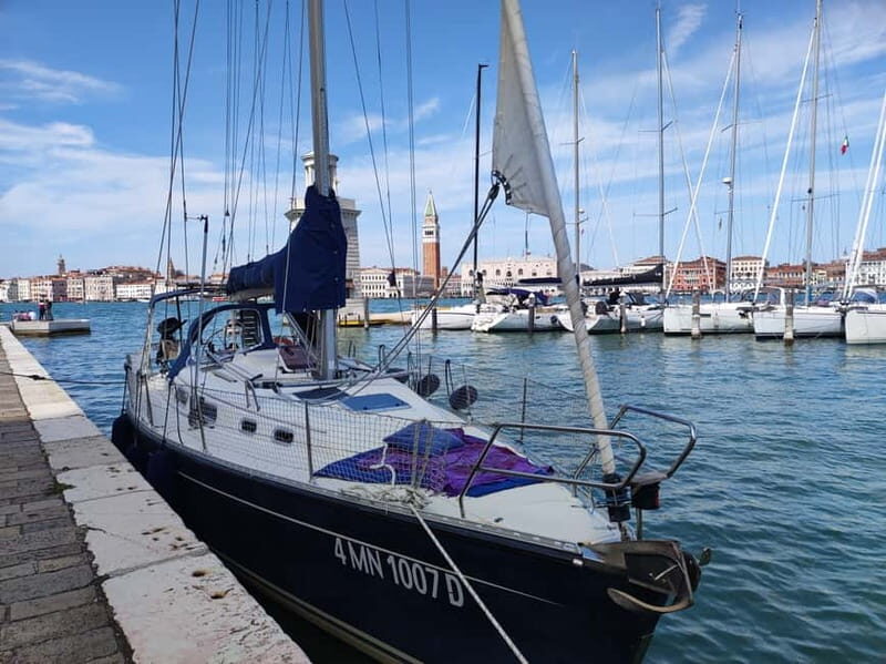 Food experience on a luxury sailing boat tour in Venice - The Practical Side: Logistics and Group Size