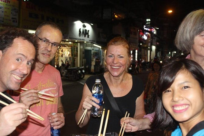 Food Tour by motorbike with local students - Key Points