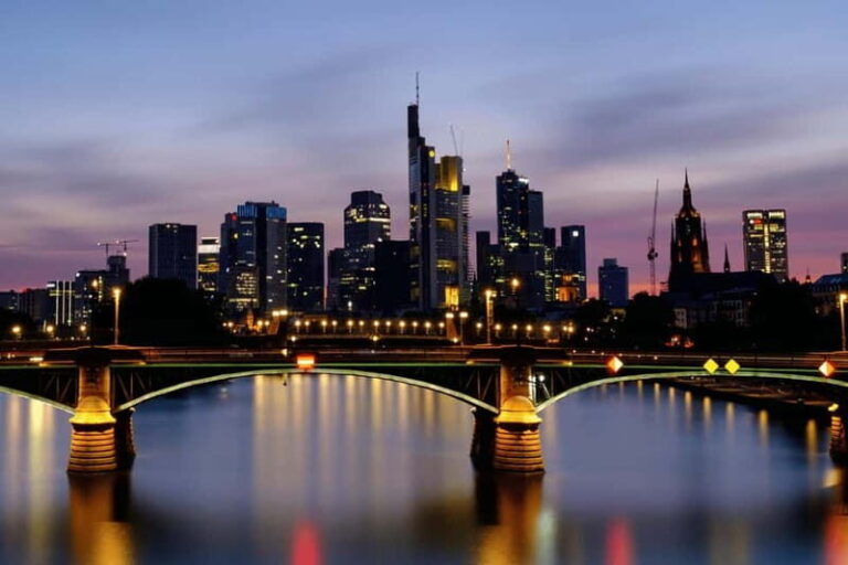 Frankfurt: Lounge Abendfahrt Frankfurt - The Route and What Makes It Special