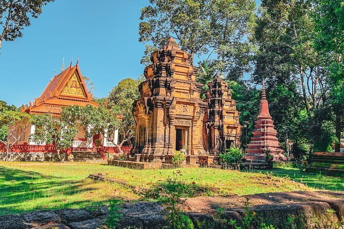 FREE Siem Reap Market & Local Temple Tour - A Fresh Take on Siem Reap: The Free Market & Local Temple Tour  