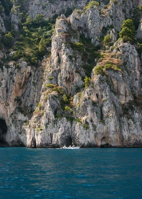 From Amalfi Coast Ports: Capri Transfer and Island Boat Tour - Arriving at Capri: What to Expect