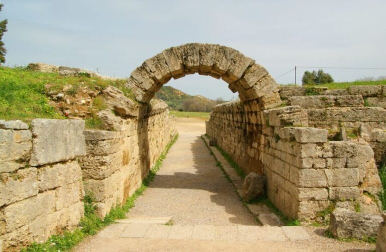From Athens: 4-Day Peloponnese, Delphi, and Meteora Tour - A Balanced Look at the 4-Day Greece Highlights Tour