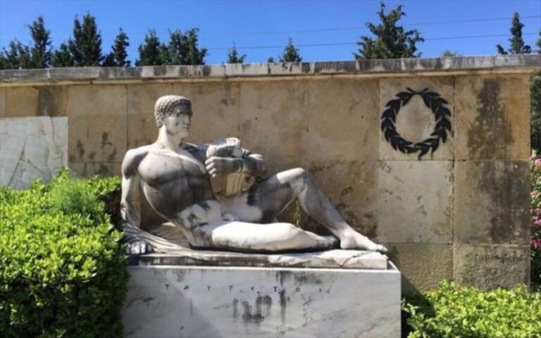 From Athens: Private Historic Tour to Marathon & Thermopylae - The Itinerary in Detail