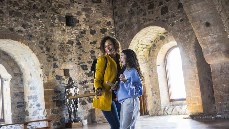 From Belfast: Giants Causeway and Game of Thrones Day Tour - Exploring the Historic and Cinematic Gems