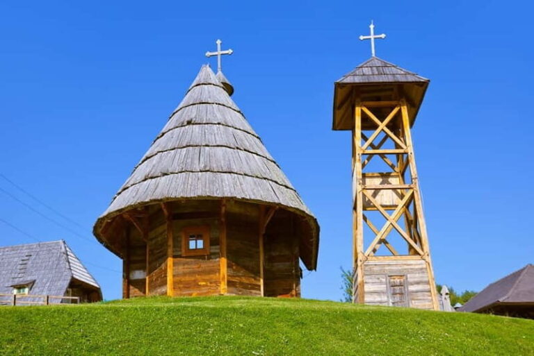 From Belgrade to Sarajevo: Western Serbia Private Day Tour - Transportation & Group Size