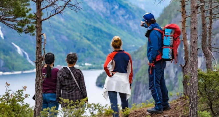From Bergen: 2 in 1 - Fjord Cruise and Guided Mountain Hike - The Experience in Detail