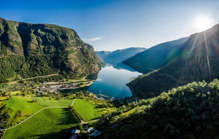 From Bergen- Beautiful Nærøyfjord, Flåm, and Stegastein - What’s Included and Practicalities