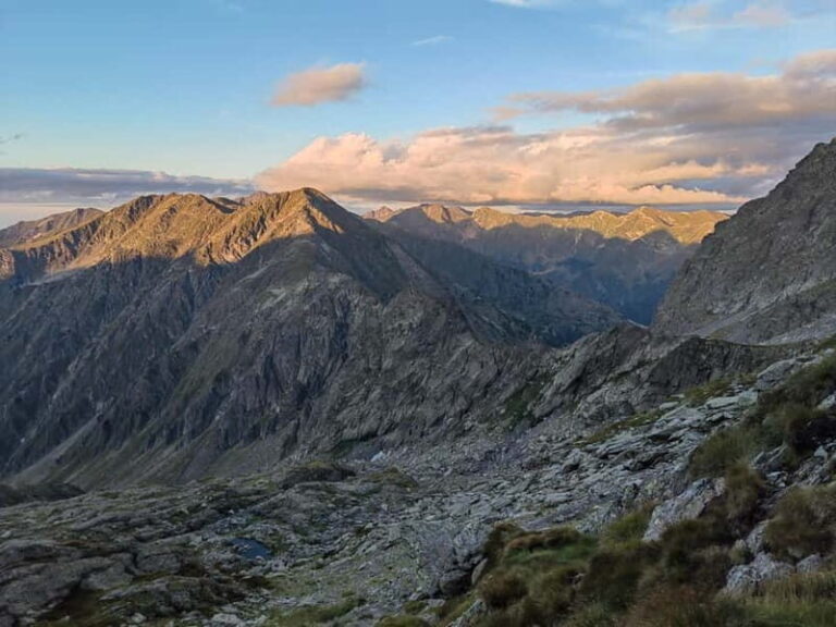 From Cluj Napoca - Full day hiking in Fgra Mountains - An In-Depth Look at the Fagaras Mountains Day Trip