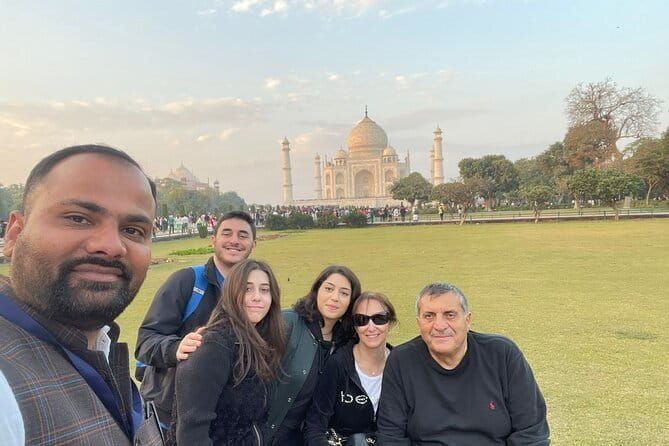 From Delhi: Private Taj Mahal day trip with lunch - Introducing the Private Taj Mahal Day Trip from Delhi