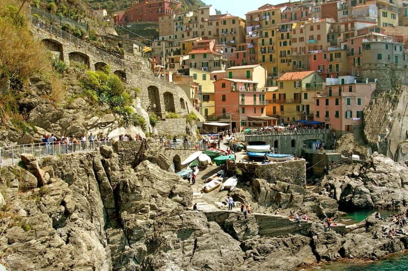 From Florence: Cinque Terre Group Tour with Lunch - Transportation and Group Size: Comfort and Convenience