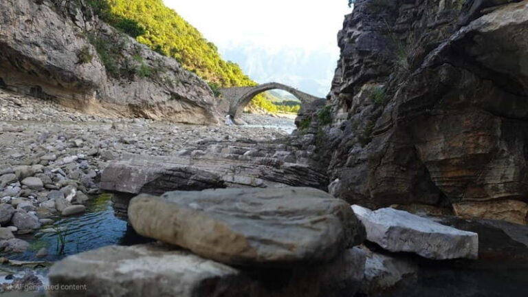 From Gjirokastër: Përmet and Bënja Thermal Baths Tour - Exploring Përmet: The "City of Roses"