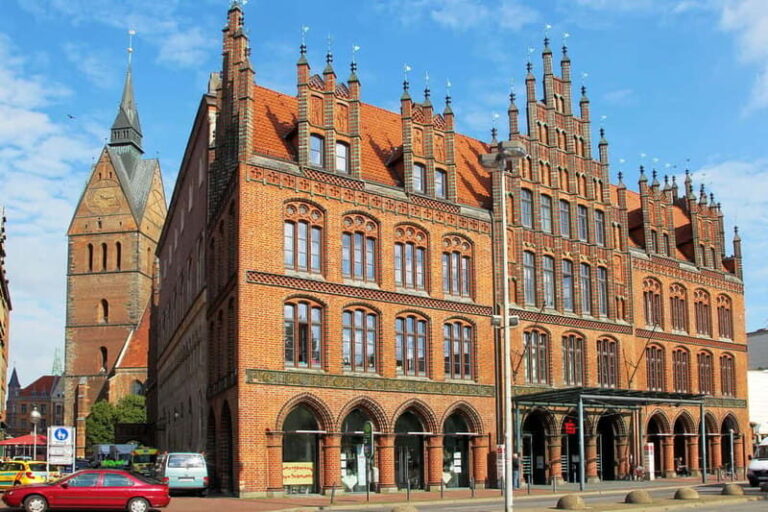 From Hamburg: Private Guided Day Trip to Hanover - A Detailed Look at the Hannover Day Trip