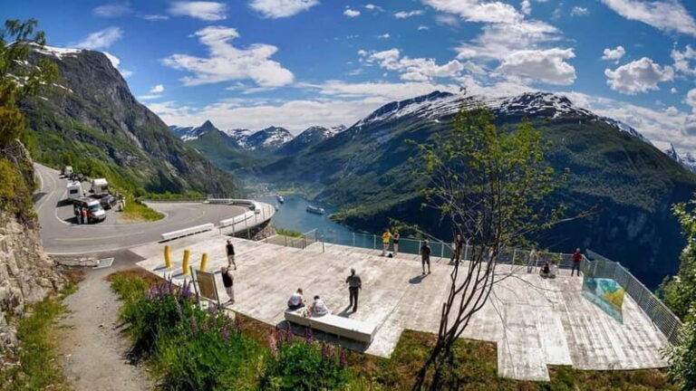 From Hellesylt: Geiranger Highlights Tour with Photo Stops - Authentic Experiences and Hidden Insights