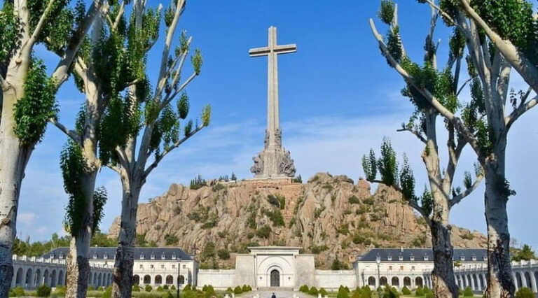 From Madrid: El Escorial, Valle de los Caídos & Segovia Trip - The Itinerary Breakdown: What to Expect