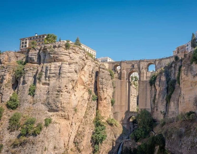 From Malaga: Ronda & Setenil de las Bodegas Guided Day Trip - What Makes This Tour Stand Out?
