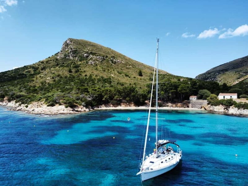 From Olbia: sailing tour between Tavolara and Cala Moresca