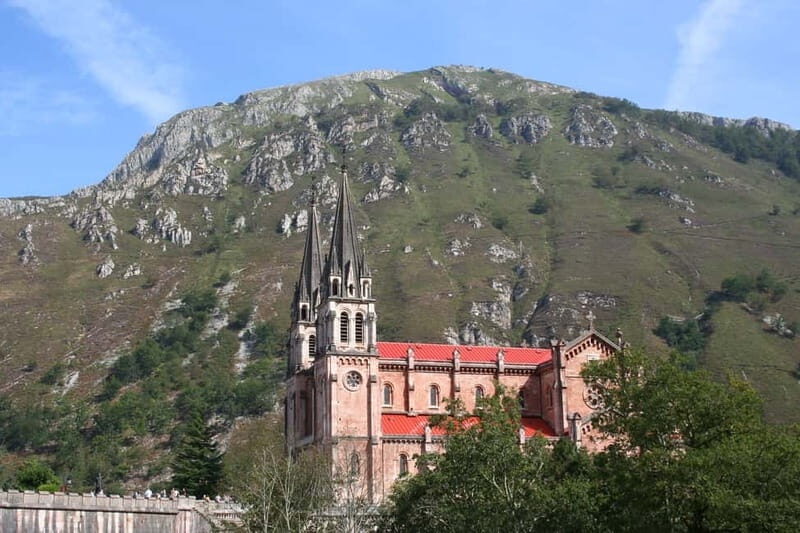 From Oviedo: Covadonga Lakes Day Tour with Guided - What We Love About the Experience