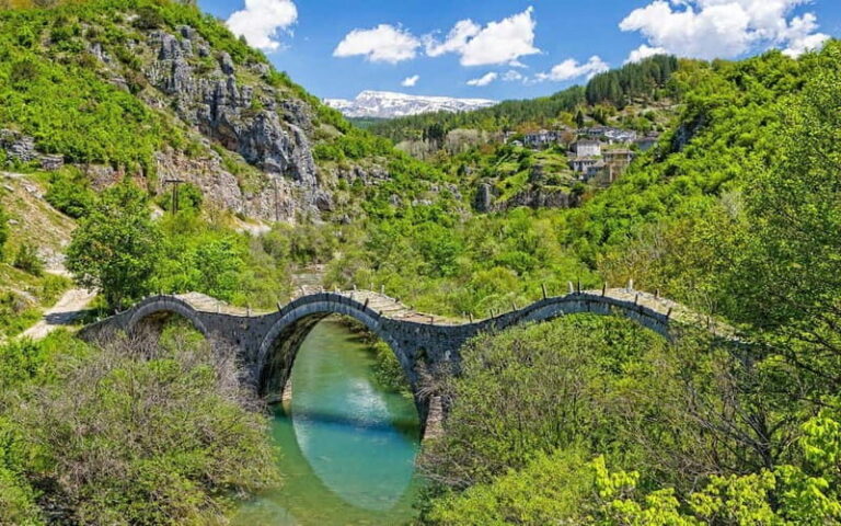 From Parga: Zagoria and Vikos Gorge Day Trip with Lunch - The Scenic Highlights: Stone Forest and Vikos Gorge