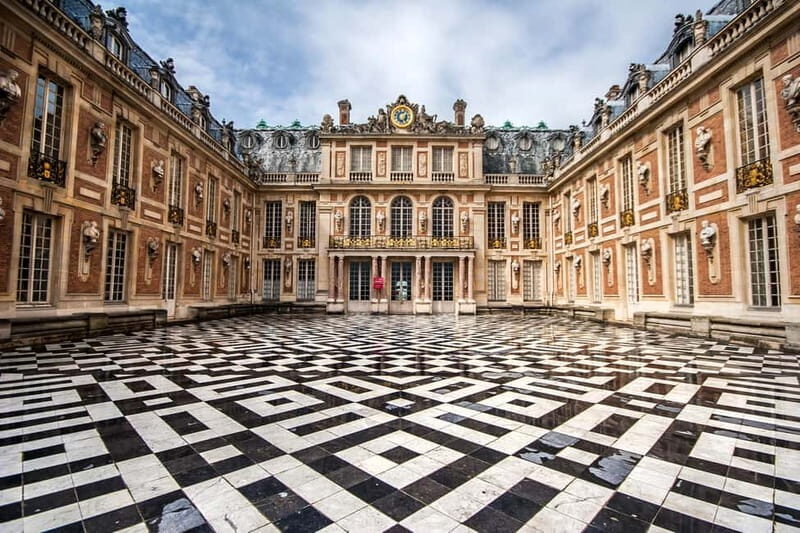 From Paris : Versailles Guided Tour with transport - Who Will Love This Tour?