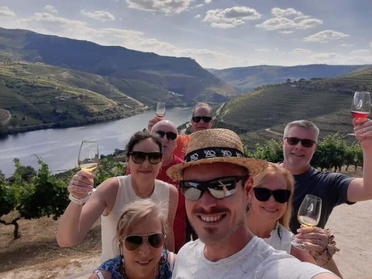 From Porto: small-group guided tour of the Douro Valley and Gerês - Day 2: The Douro Valley – Vineyards, Port Tasting, and River Cruise