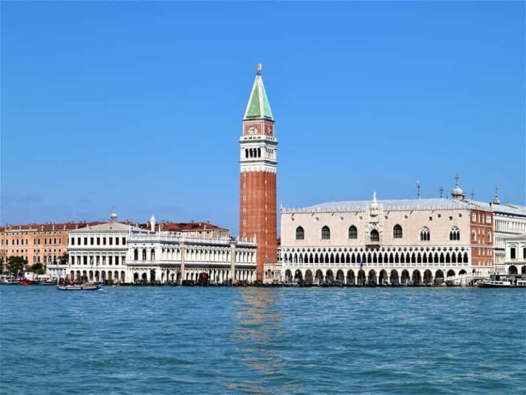 From Punta Sabbioni: Murano and Burano with stops - Murano: The Art of Glassmaking