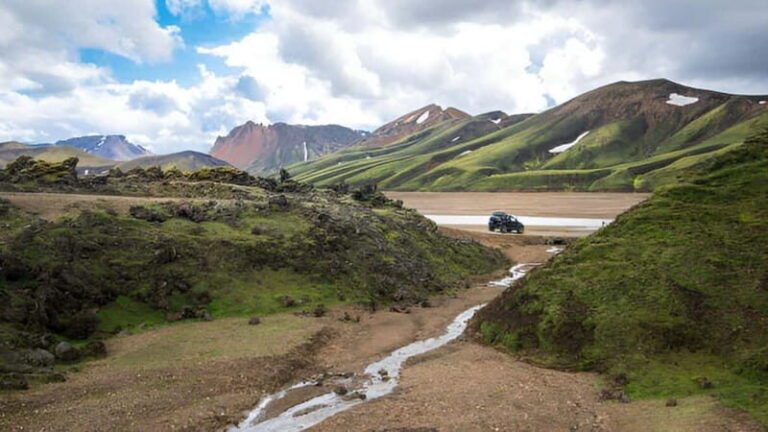 From Reykjavik: Private Landmannalaugar Super Jeep 4x4 Tour - The Hot Springs: Relaxation in Nature
