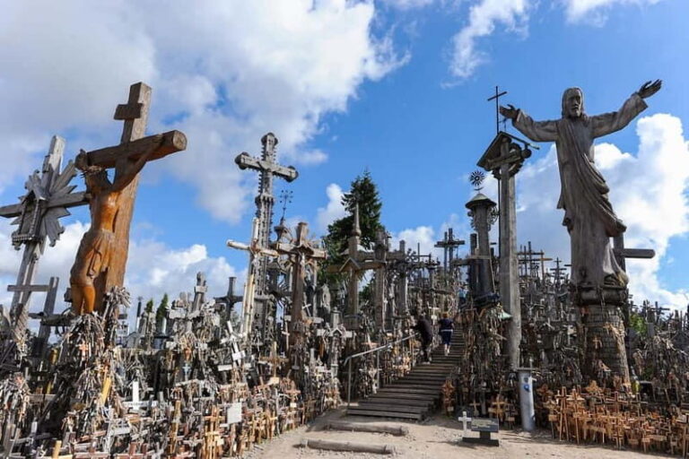 From Riga: Hill of Crosses & Enchanting Jelgava Group Tour - The Itinerary in Detail
