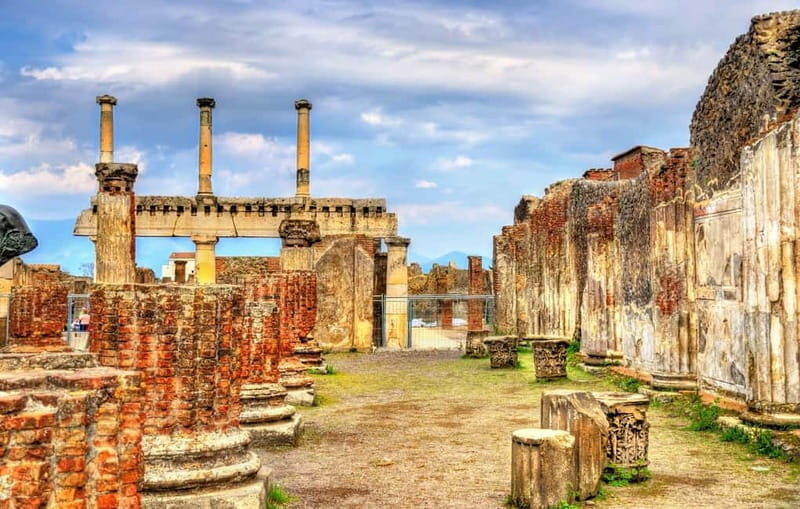 From Rome: Pompeii and Vesuvius with lunch