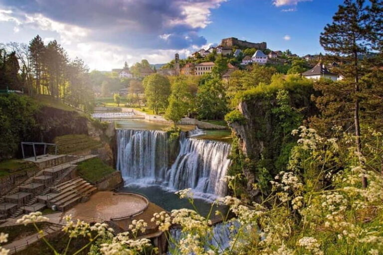 From Sarajevo: Jajce, Travnik, Pliva Lake, & Watermills Tour - Transportation, Group Size, and Comfort