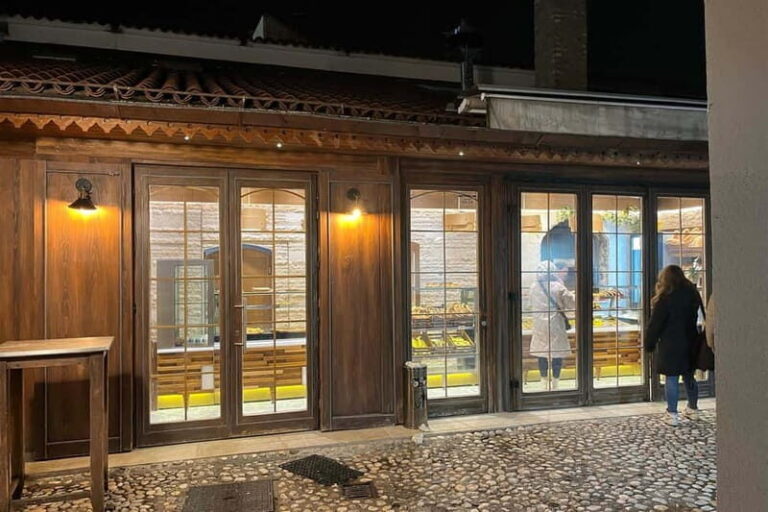 From Sarajevo to Umoljan, Bilici Lake & Bosnian Food Tasting - What You Can Expect from the Tour